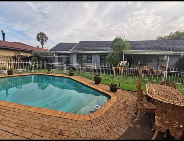 3 BEDROOM HOUSE FOR SALE IN ARCON PARK